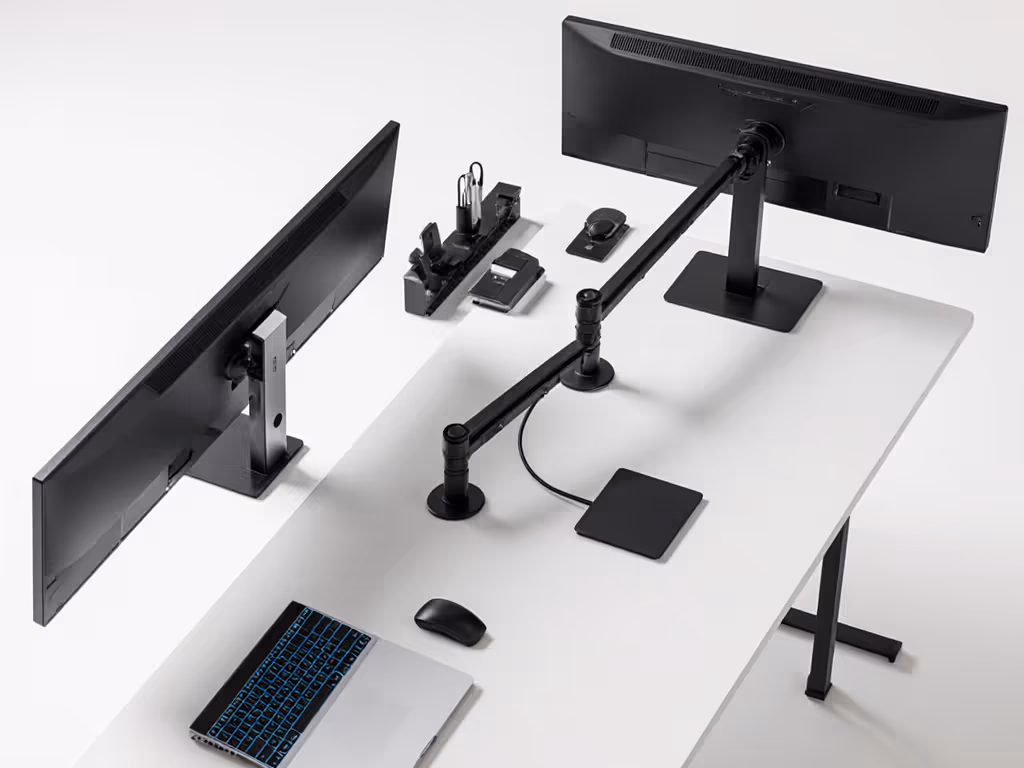 portable_monitor_workspace_ergonomic_setup